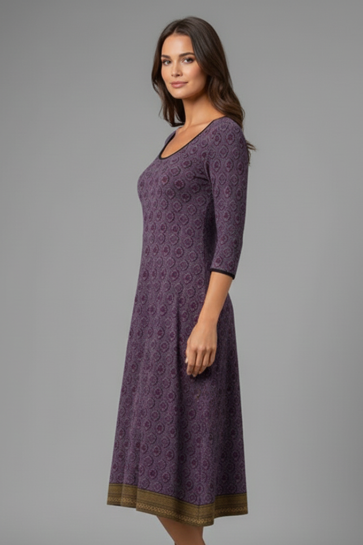 Women’s Midi Dress with Round Neck and Three-Quarter Sleeves
