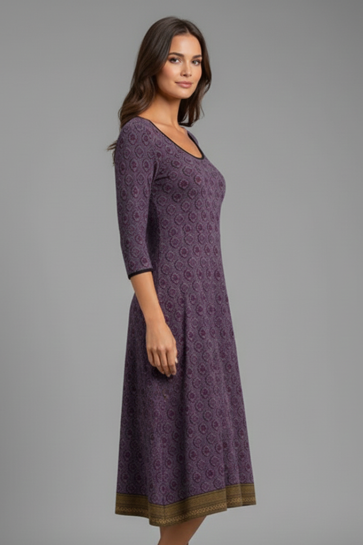 Women’s Midi Dress with Round Neck and Three-Quarter Sleeves