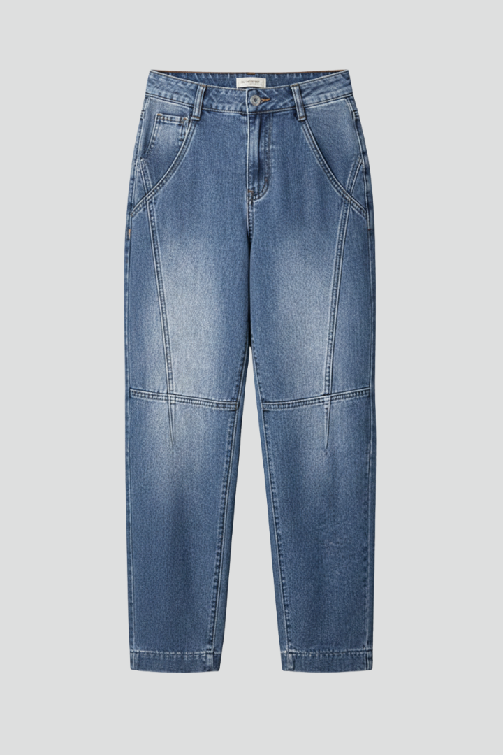 Women’s Straight-Leg Jeans with Front Fastening and Seam Detailing