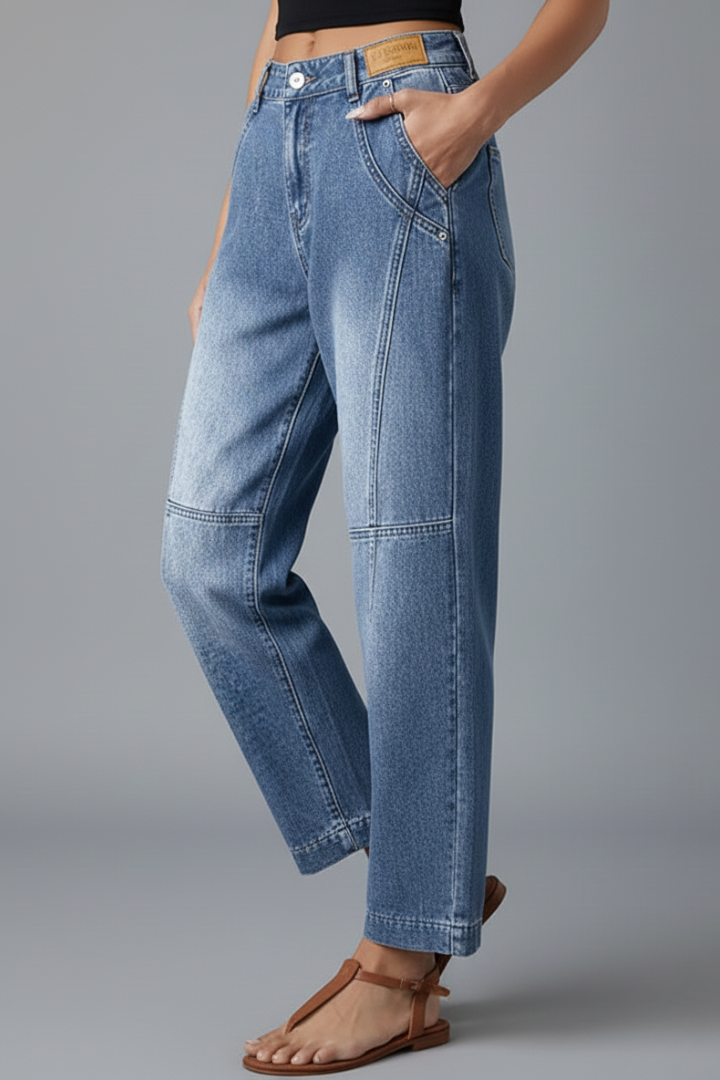 Women’s Straight-Leg Jeans with Front Fastening and Seam Detailing