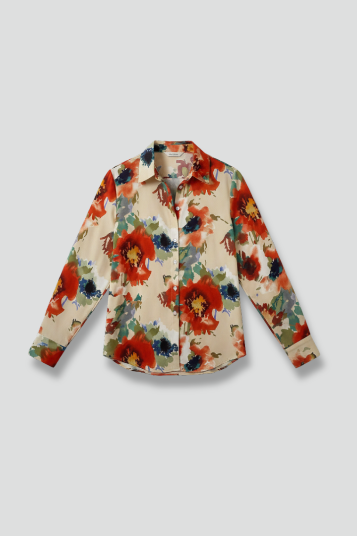 Women’s Blouse with Collar and Button Closure