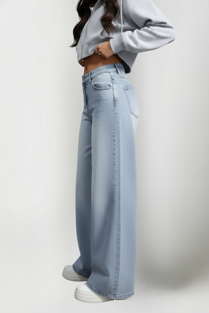 Women’s Wide-Leg Jeans with Button Closure and Long Hem